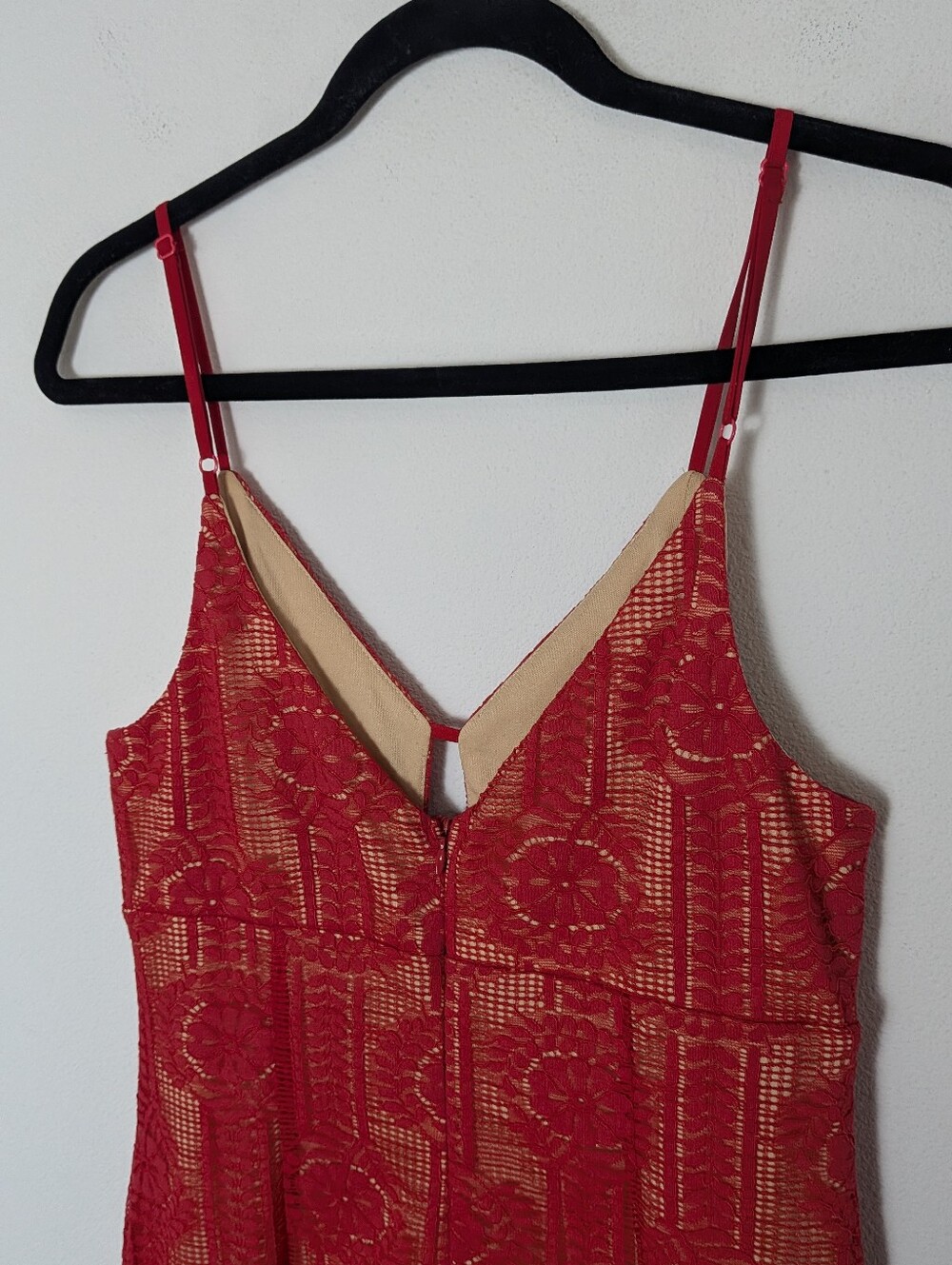 Lulus Avianna Red and Nude Lace Bodycon Mini Strap Dress Size Medium Sexy EUC - Picture 11 of 16